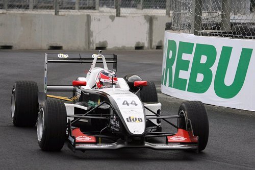 Leo Mansell in actie in het Britse F3